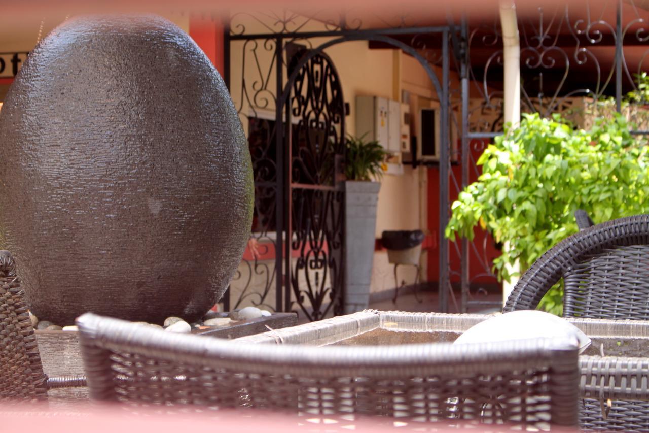 Hotel Chez Jimmy Port-Gentil Exterior photo